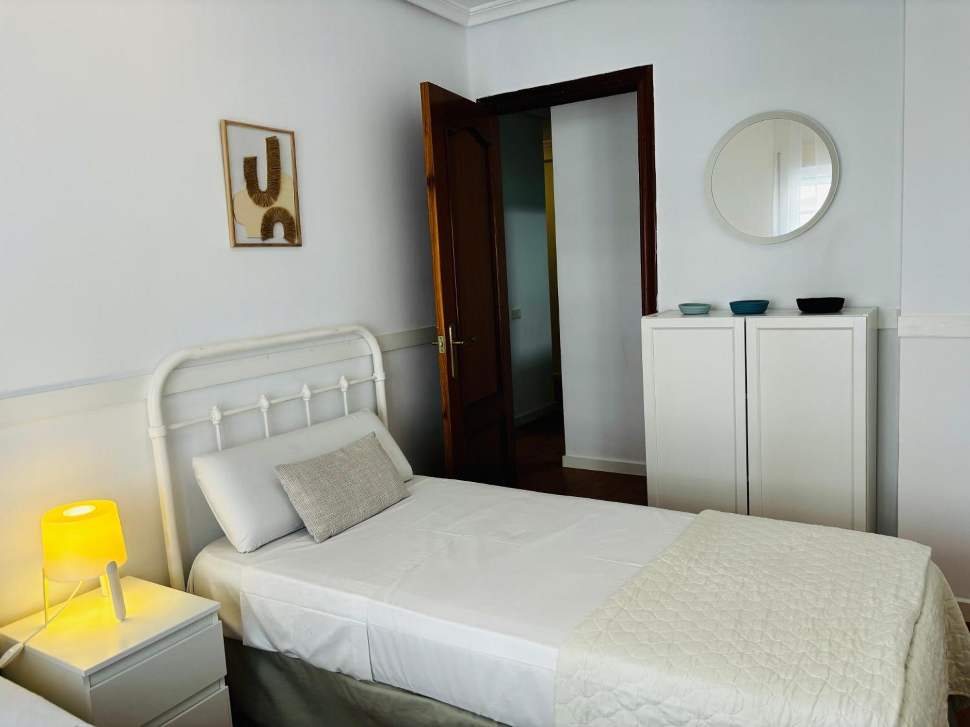 Travel Habitat Mestalla Valencia Luaran gambar