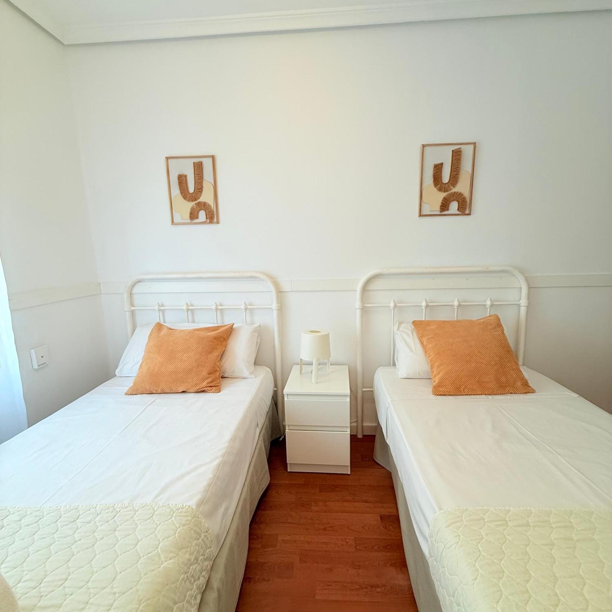 Travel Habitat Mestalla Valencia Luaran gambar