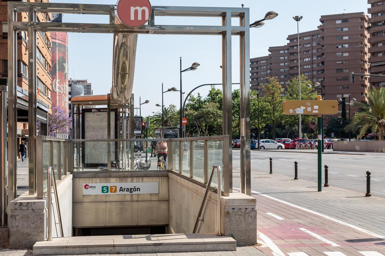 Travel Habitat Mestalla Valencia Luaran gambar